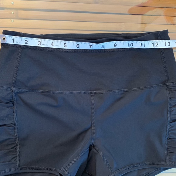 Lululemon black training shorts 3” ruched - Picture 7 of 7